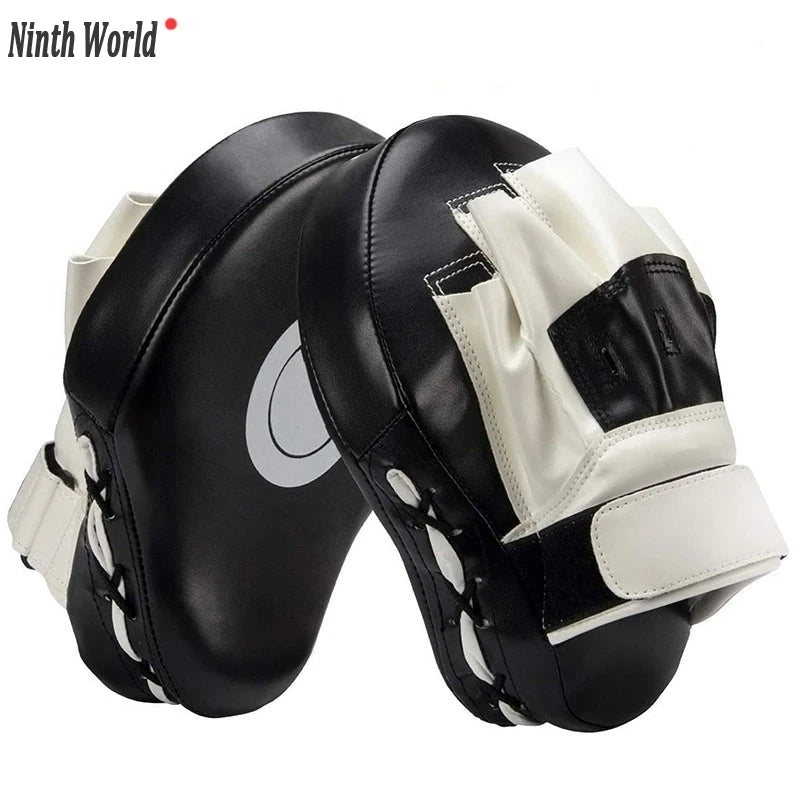 Sac de frappe, gants de boxe